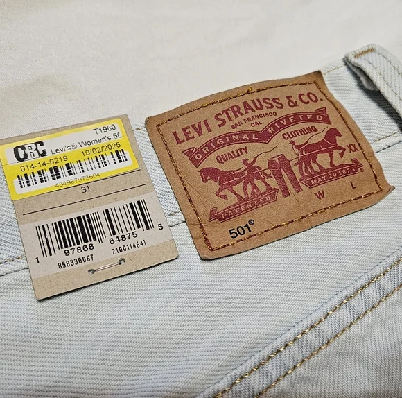 Levi's 501 Original Jean Shorts - Picture 6 of 12